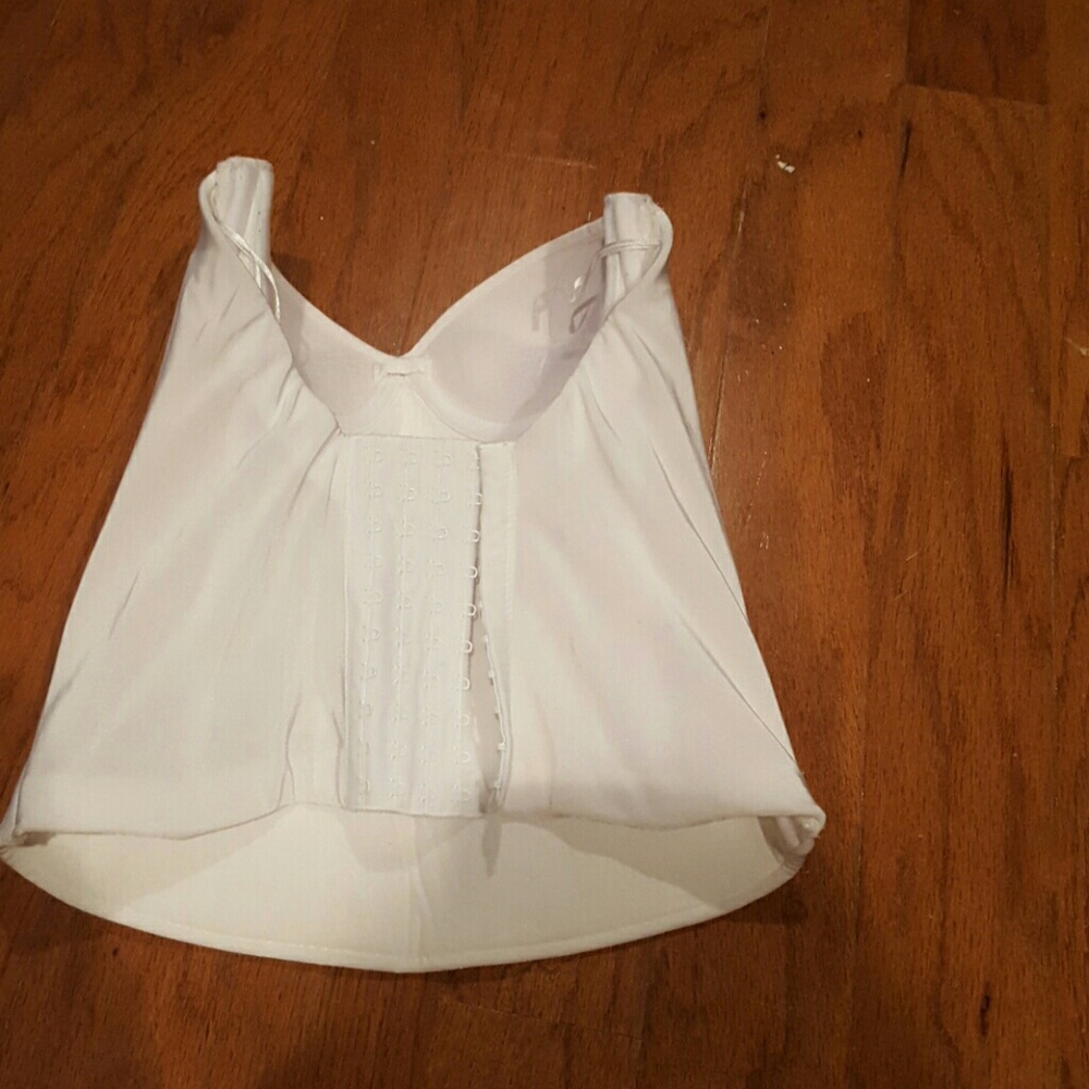 White corset - Picture 2 of 2